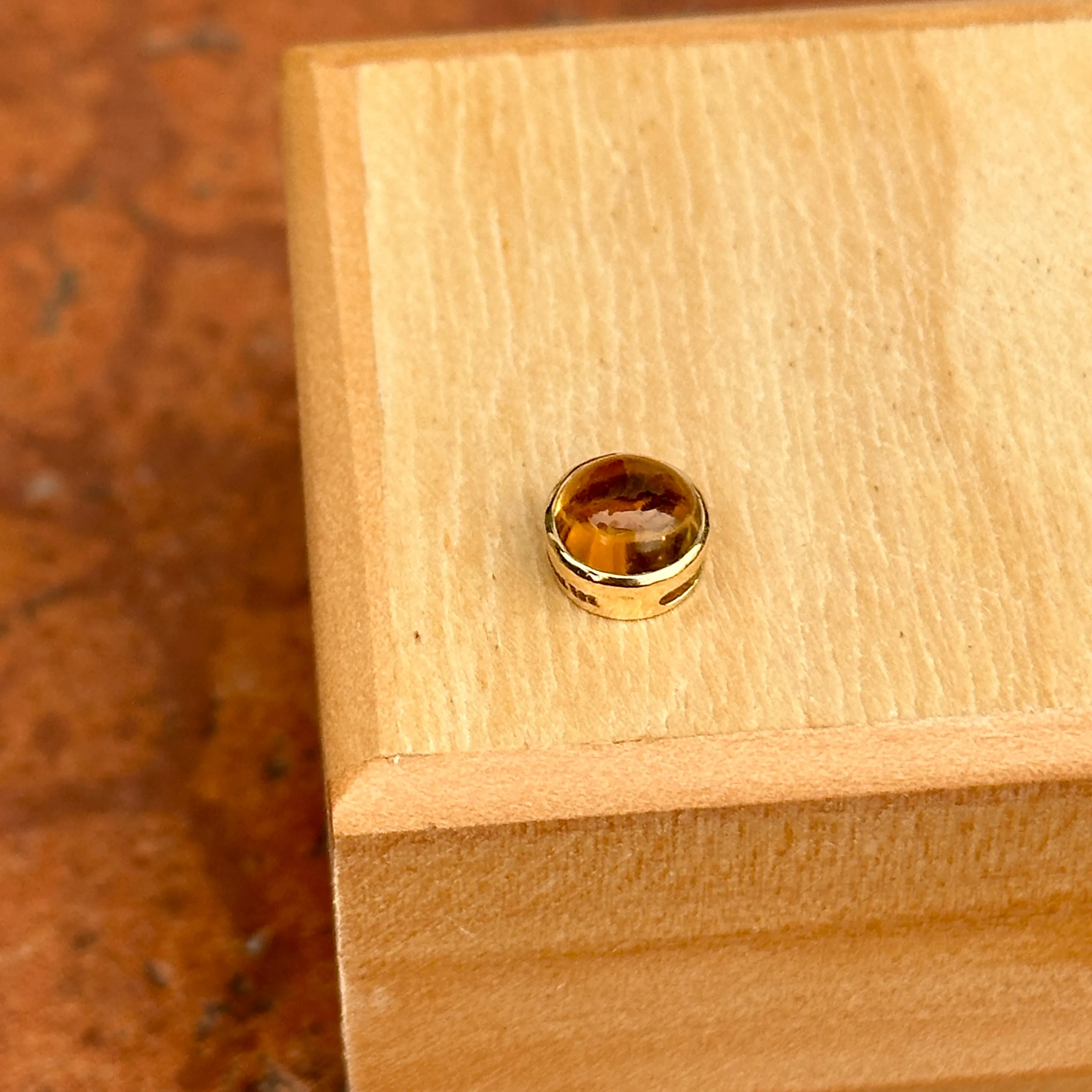 18KT Yellow Gold Round Cabochon Citrine Bezel Pendant Slide