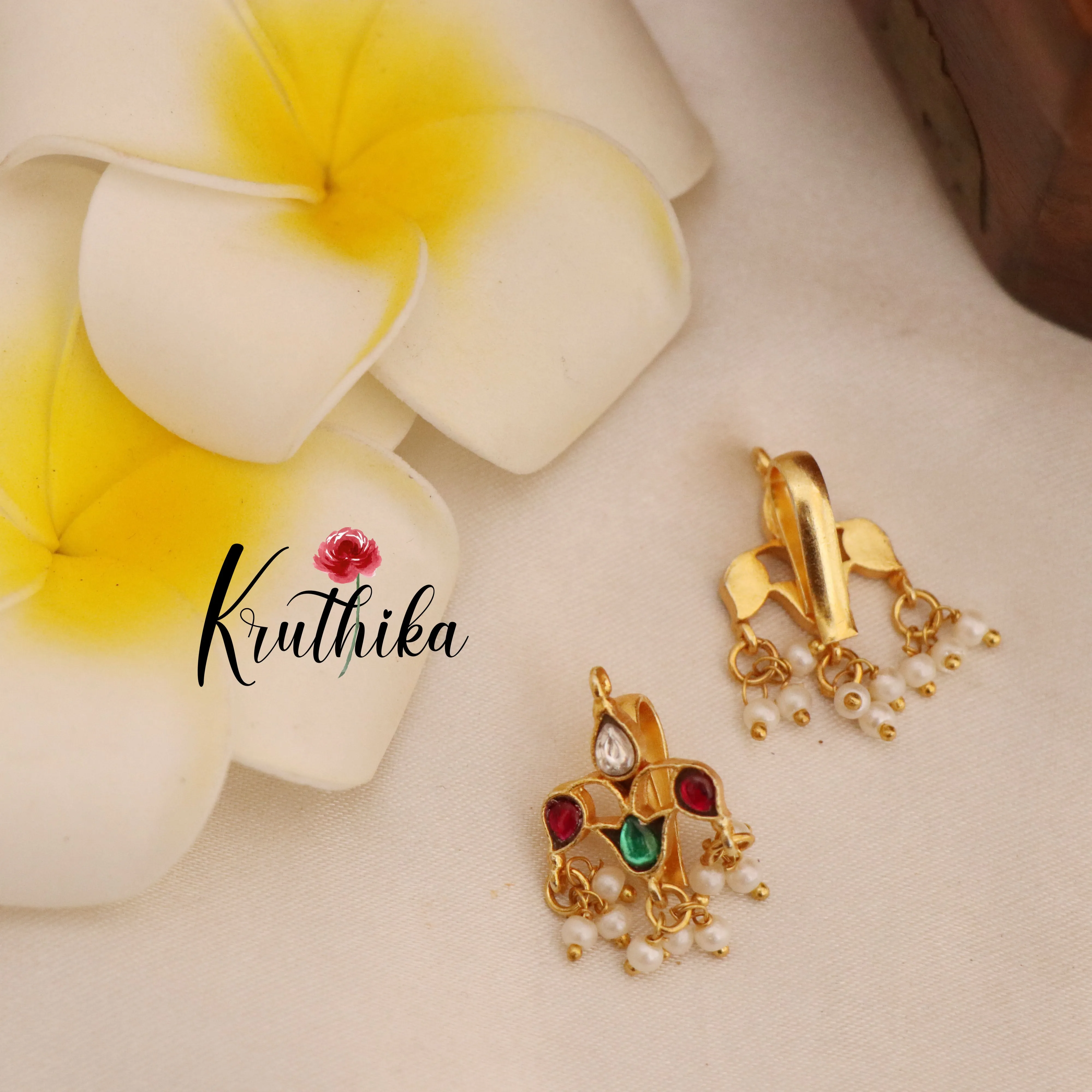 Beautiful Jadau Earcuffs | upper earrings | Bugadi Earrings E433
